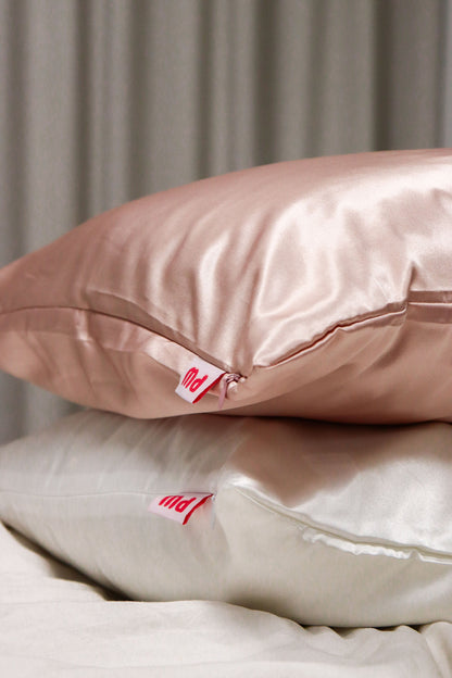 Satin Pillowcase with Zipper Closure – Anti-Frizz, Anti-Crease & Breakout Defense